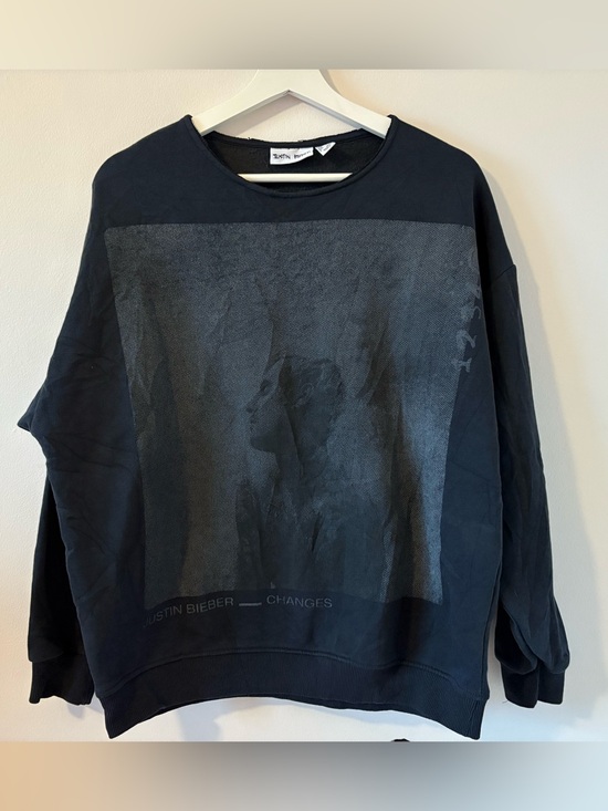 Justin Bieber Sweaters - Justin Bieber Changes Black Crew Neck Sweater Oversize Women’s S